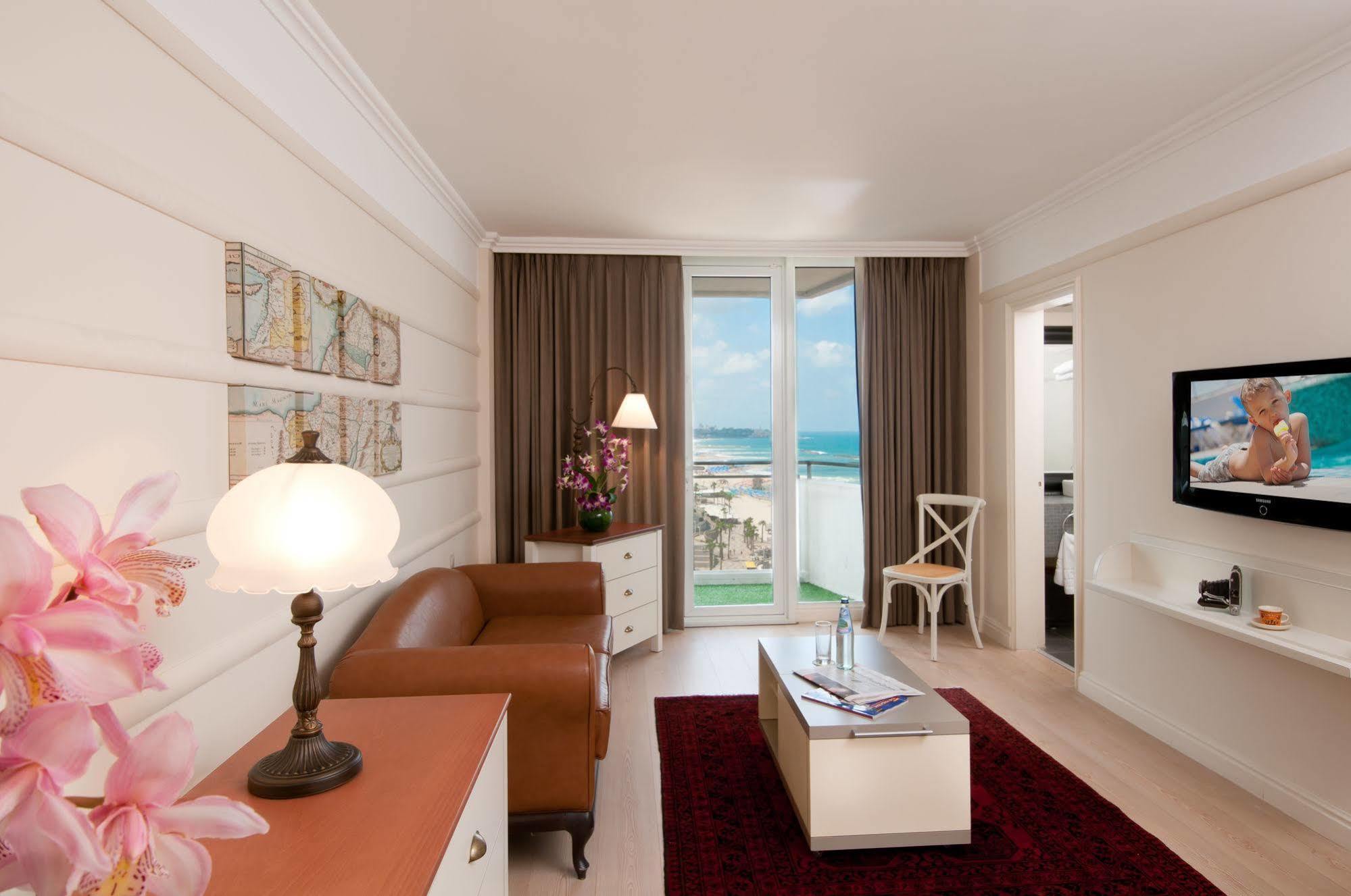 Hotel Herods By The Tel Aviv