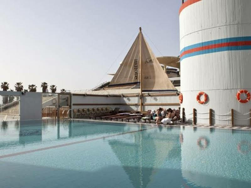 Herods By The Hotel Tel Aviv