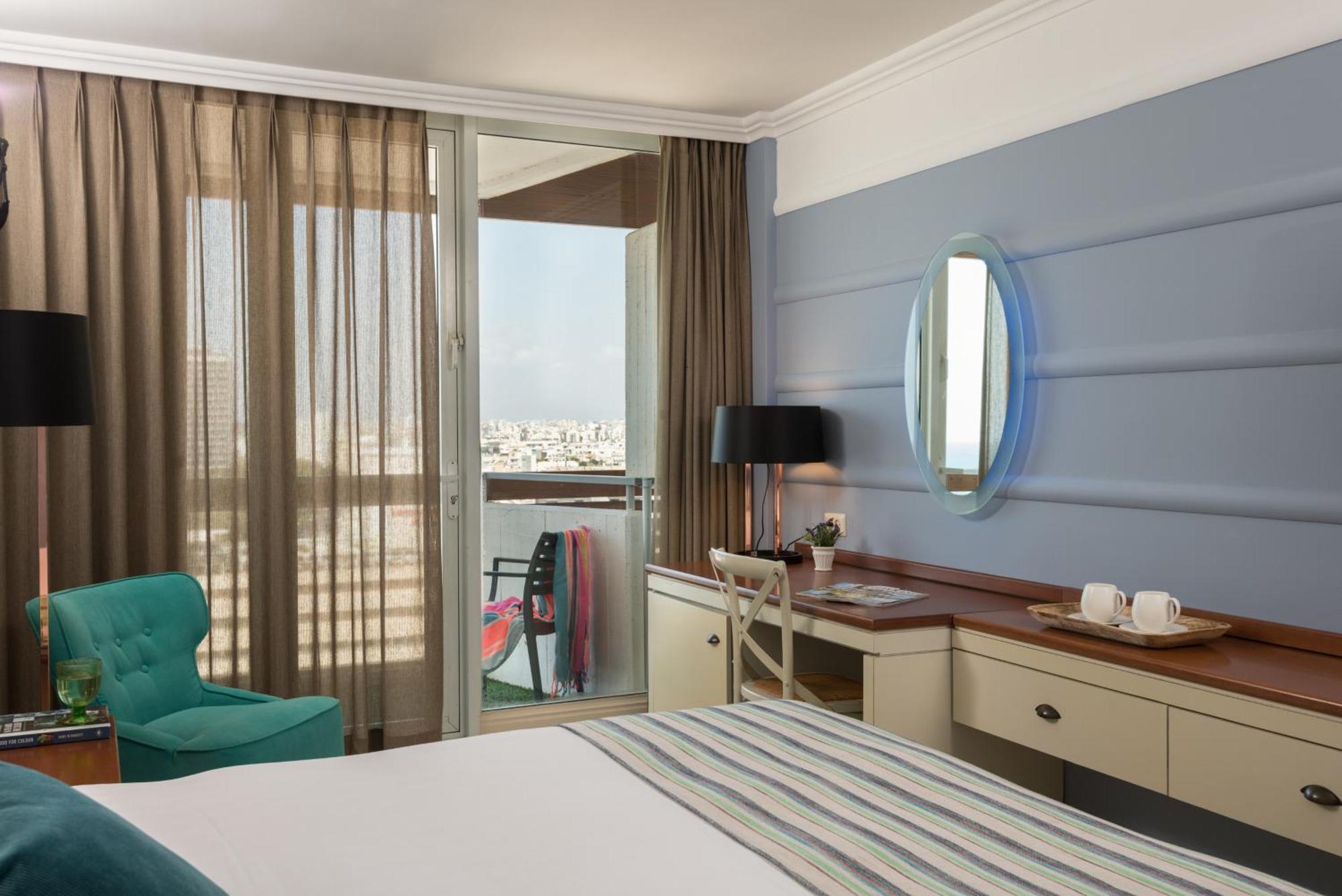 Hotel Herods By The 5*